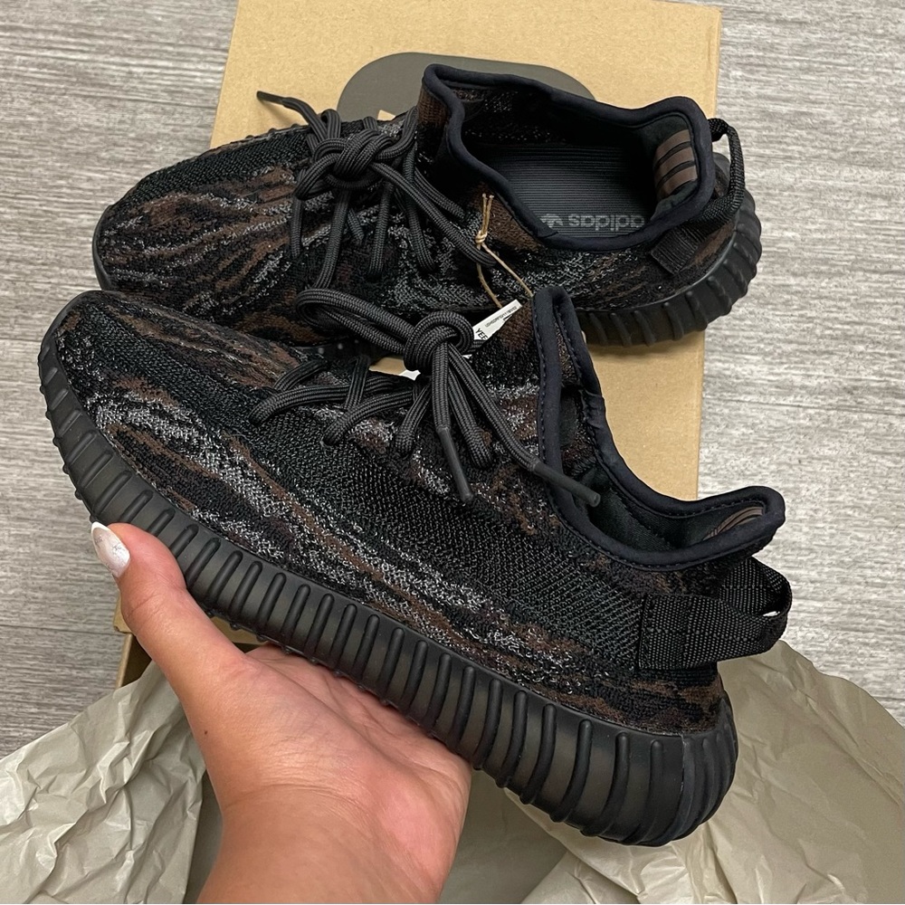 Yeezy Boost 350v2 MX Rock